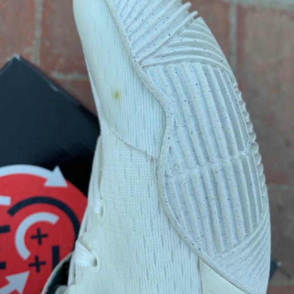 Kyrie 2 - ‘What The’ - Picture 4 of 11